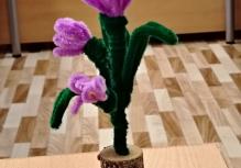 Творческий мастер-класс «Цветы к 8 марта» прошел в нашем доме-интернате