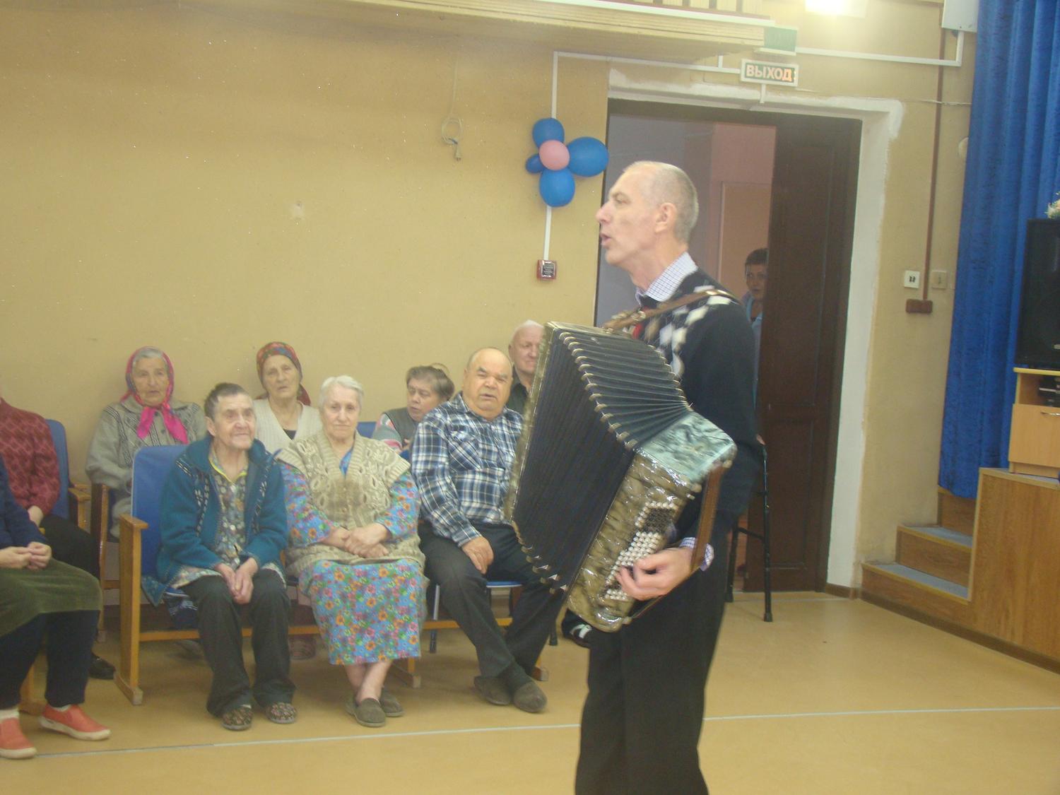 25 сентября 2017 года в Вышневолоцком доме-интернате для престарелых и инвалидов проведено культурно-досуговое мероприятие "Пой вместе с нами, танцуй вместе с нами"
itemprop=