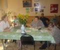 В Вышневолоцком доме-интернате для престарелых и инвалидов волонтеры благотворительного фонда "Старость в радость" провели среди проживающих графический диктант
