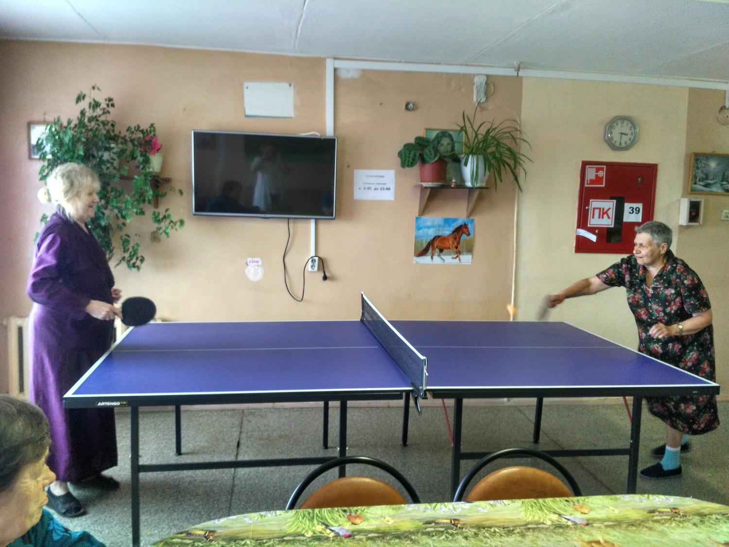 В июне 2018 года в Вышневолоцком доме-интернате для престарелых и инвалидов прошли соревнования по игре в настольный теннис
itemprop=